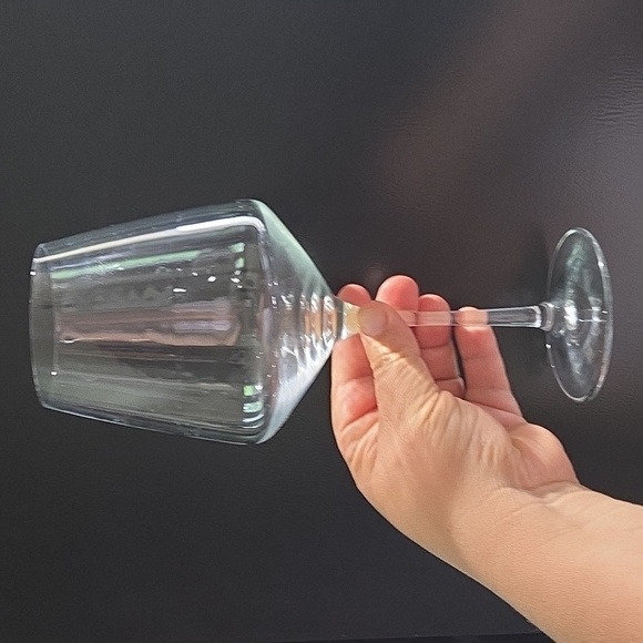 Elegant Clear Wine Glass Set Of 4 - Picture 1 of 4